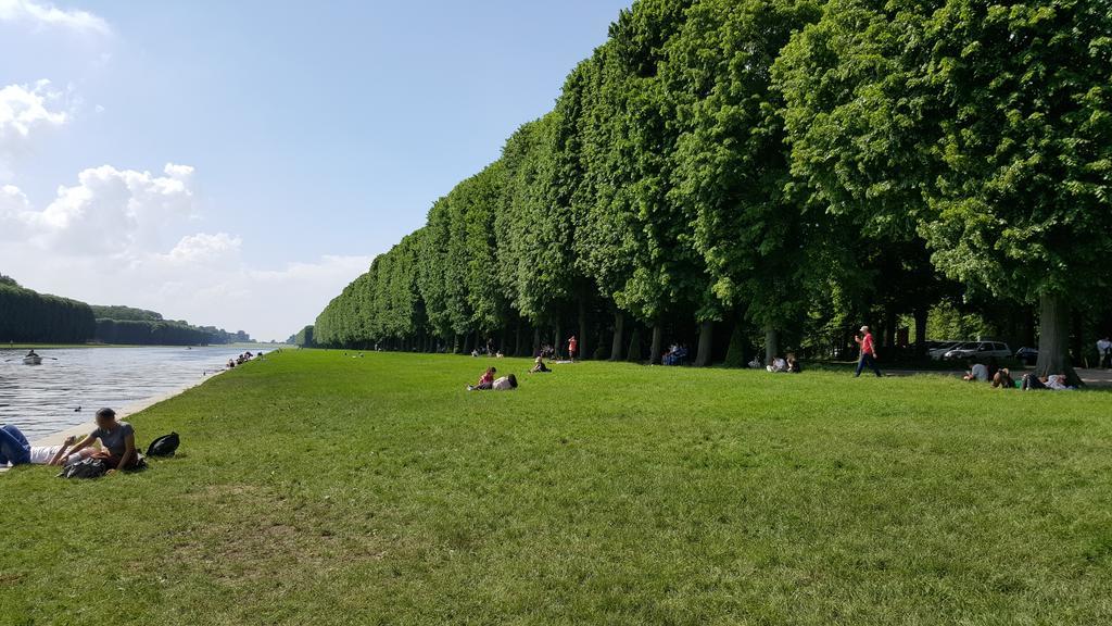 Ferienwohnung Les Carres Versailles Exterior foto